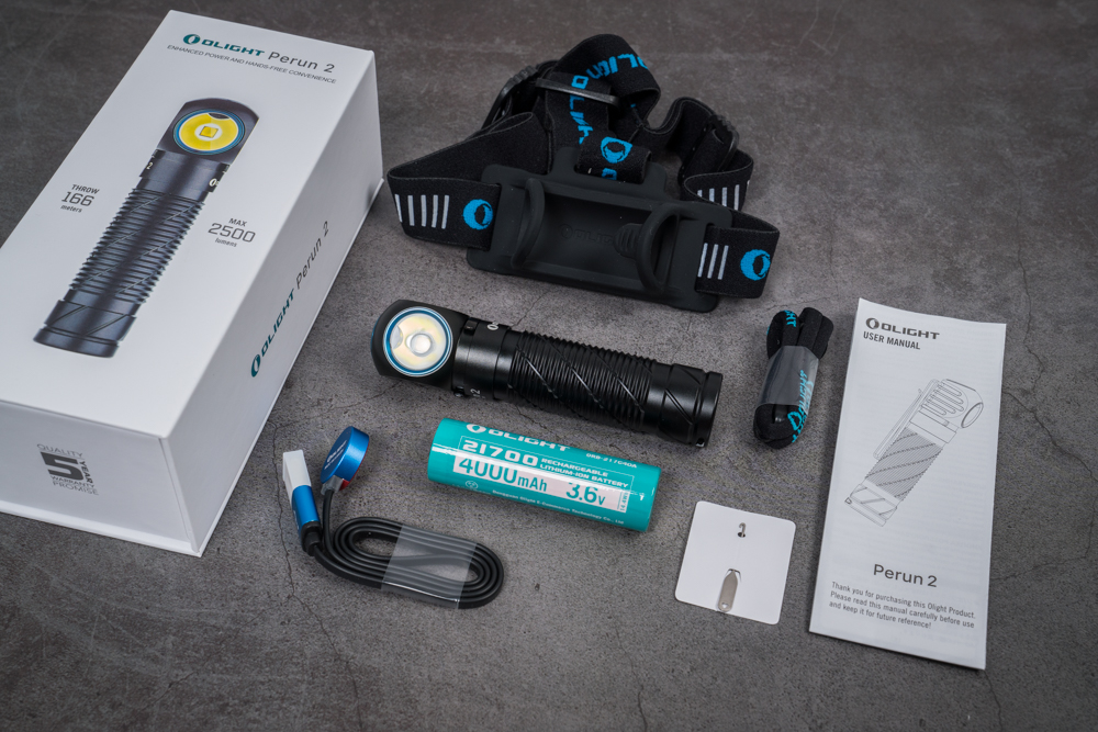 Review Đèn Pin EDC OLIGHT Perun 2: 2500 Lumens. Cảm biến vật thể xa gần