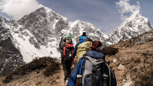 Cách chọn balo chuyên dụng đi phượt chuẩn nhất 2025