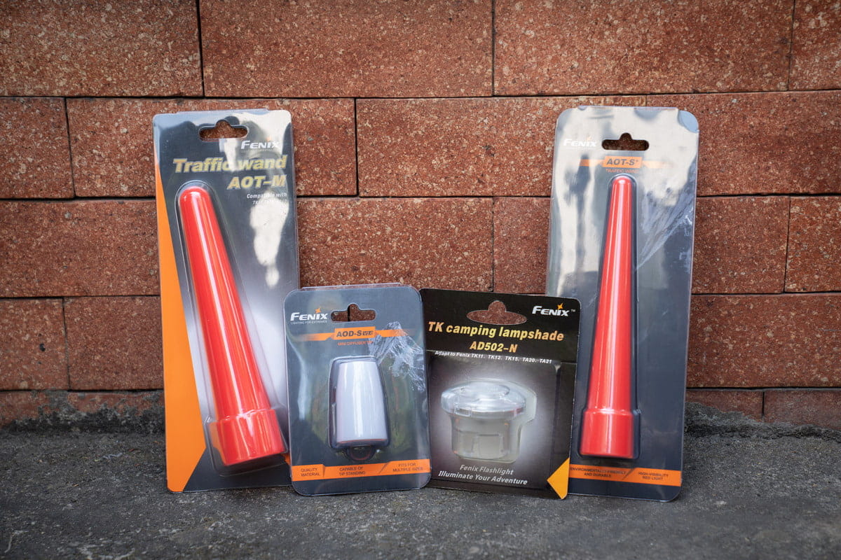 Các phụ kiện hỗ trợ chiếu sáng thực dụng nhất của Fenix